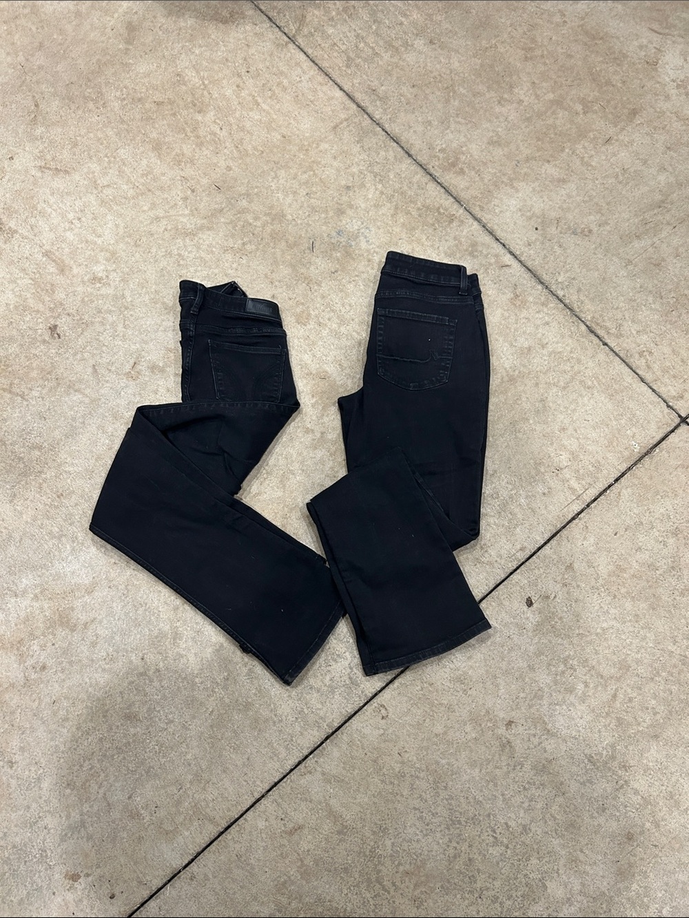 Sleek Black Skinny Jeans – Solid Color Staple
